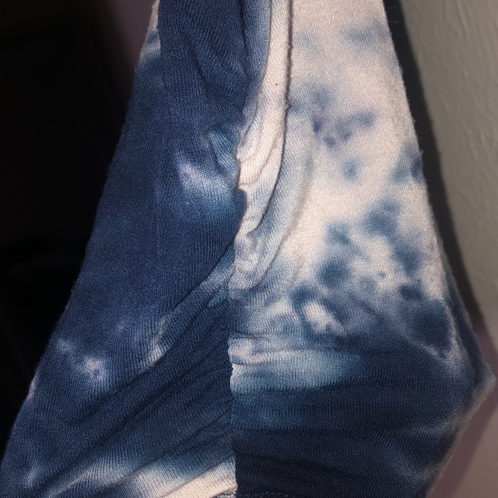 Crop top - Picture 2 of 2